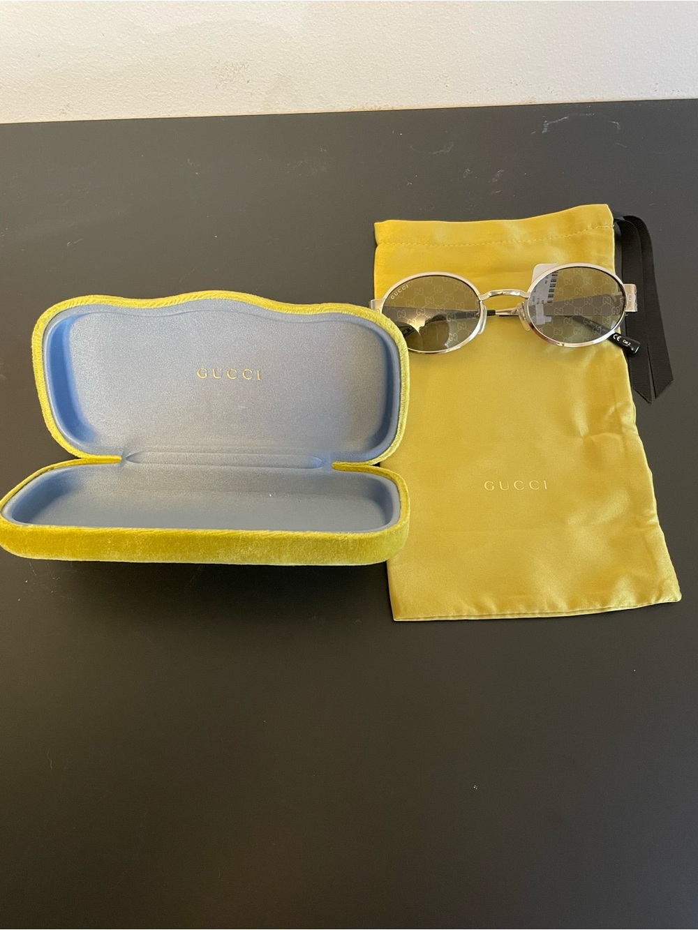 Gucci Oval Silver Frame Black Lens Men’s Sunglasses-51-23-145
BRAND NEW - Picture 15 of 16